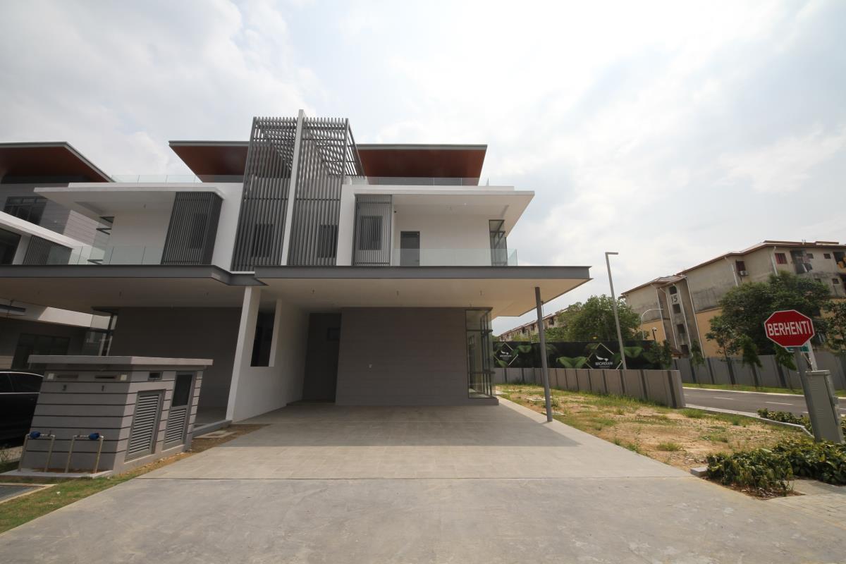 broadleaf kota kemuning